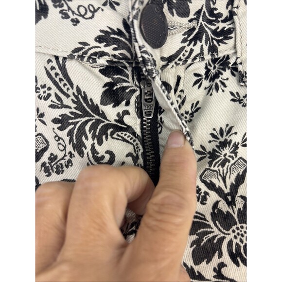 Free People Denim Jeans BlkWhite Floral Womens Size 27 Straight Boho Festival - Picture 5 of 13